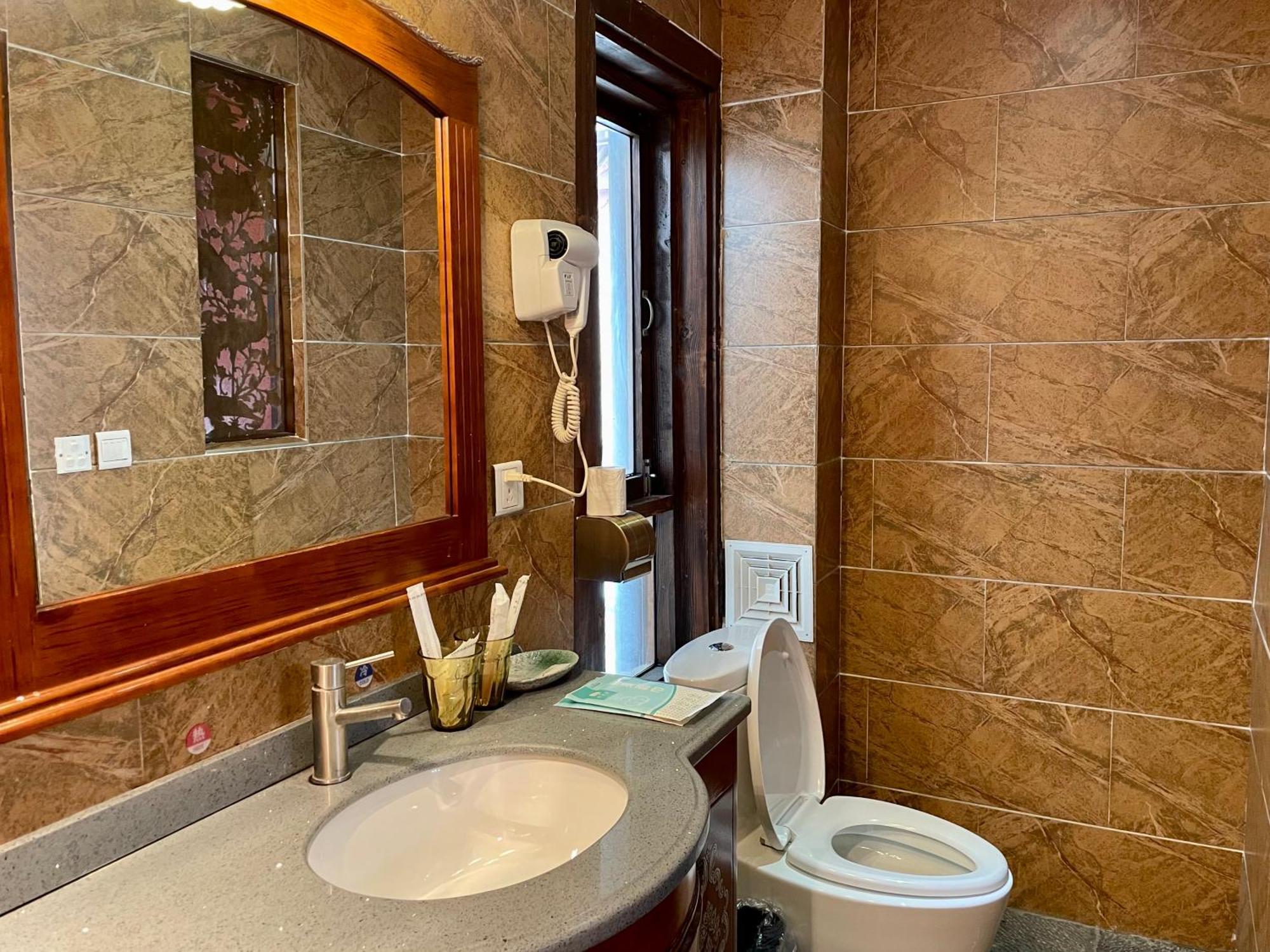 Good Fortune Inn Shangri-La Ngoại thất bức ảnh